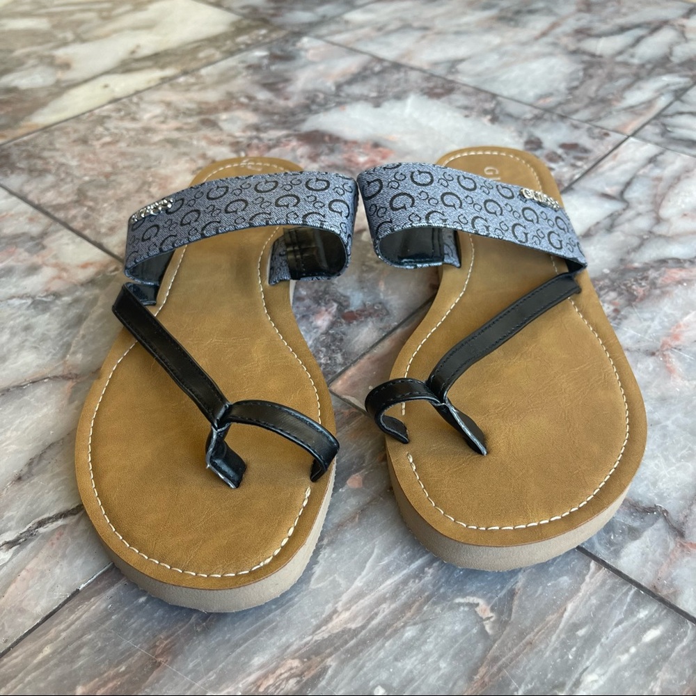 New Guess Toe Loop Sandals Patterned - image 5